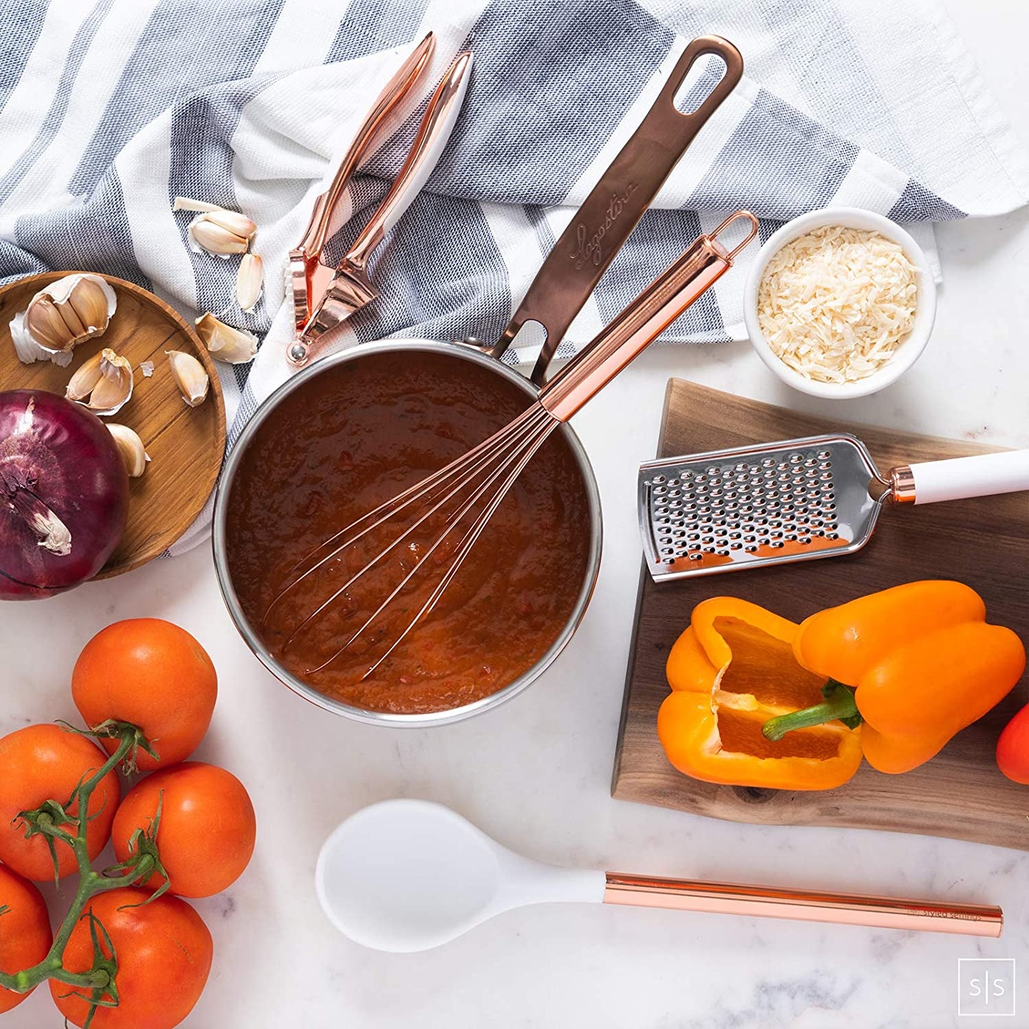 17-Piece Copper Kitchen Utensils Set with Holder | Professional Cooking Tools for Nonstick Cookware, Including Measuring Cups, Spoons, and Utensil Holder